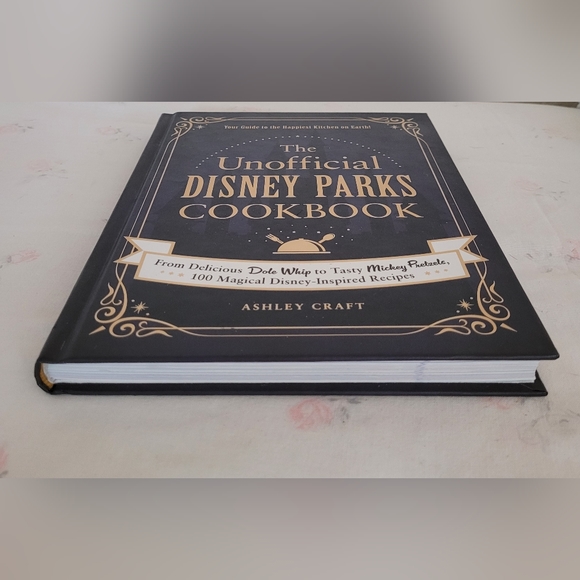 The Unofficial Disney Parks Cookbook - Picture 3 of 9